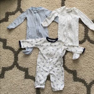 Lot of 3 Carters sleep and play footies- newborn